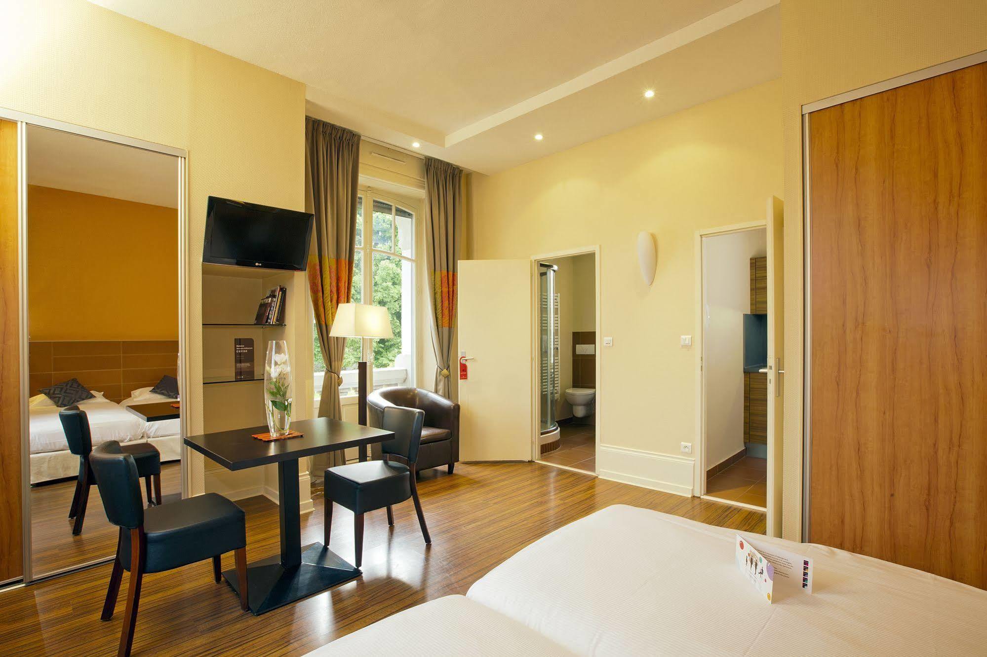 Hotels & Residences - Les Thermes Luxeuil-les-Bains Exterior photo
