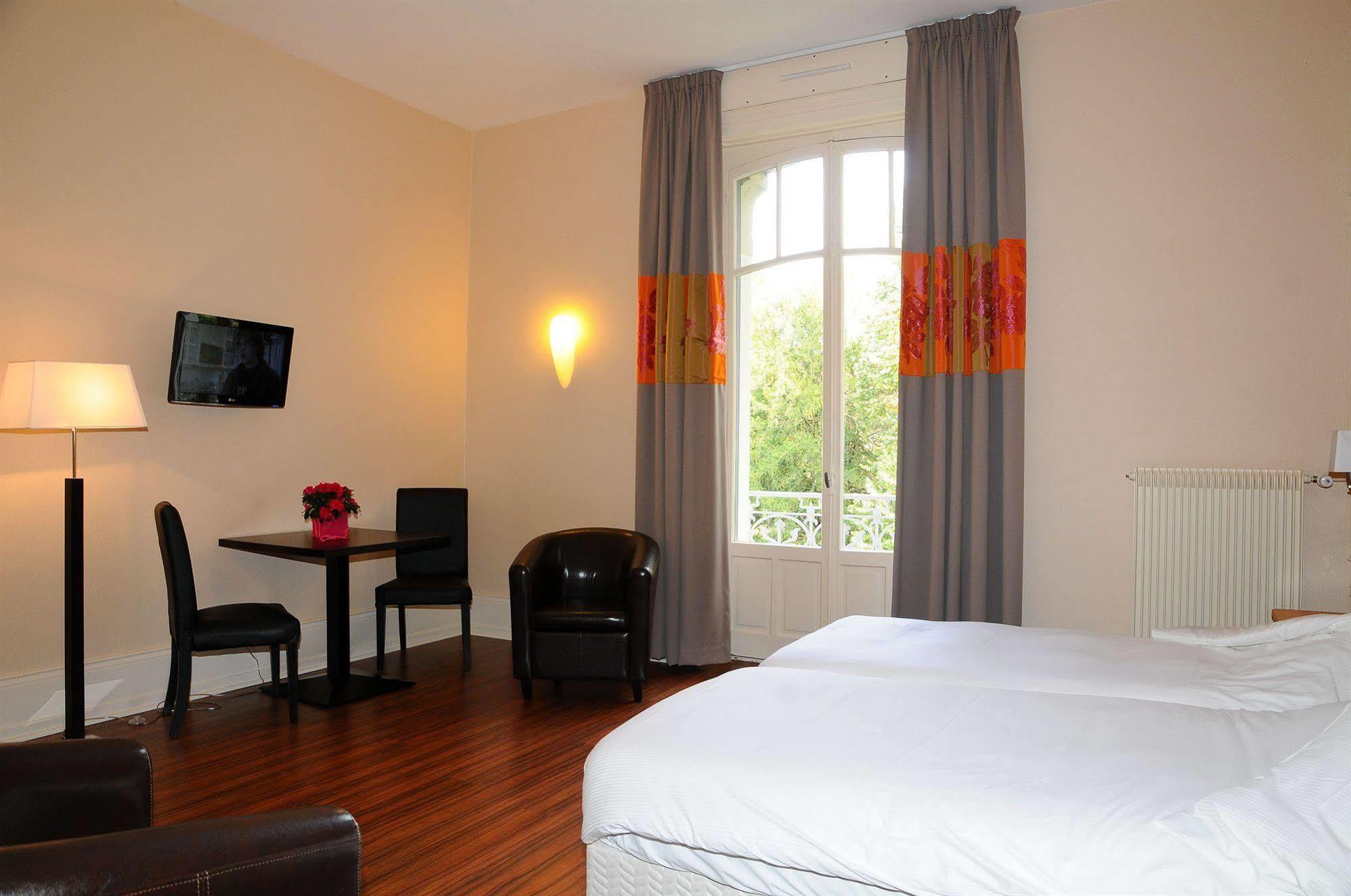 Hotels & Residences - Les Thermes Luxeuil-les-Bains Exterior photo